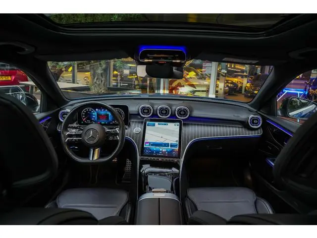 Mercedes-Benz C-klasse 300 e AMG Line Panoramadak Full Ambient Adapt. Cruise Laser LED 360Cam 19''LM