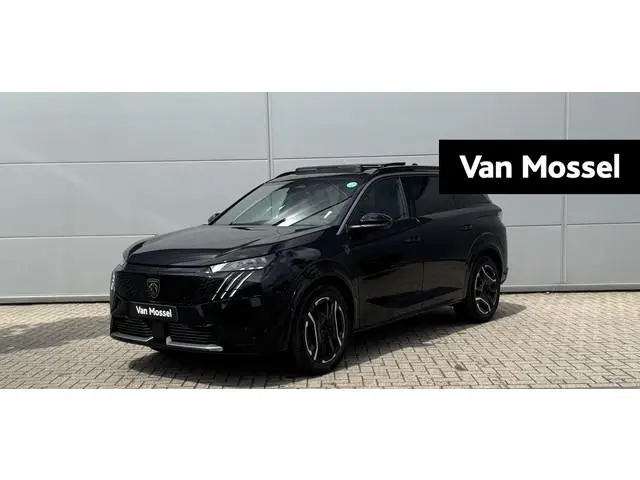 Peugeot e-5008
