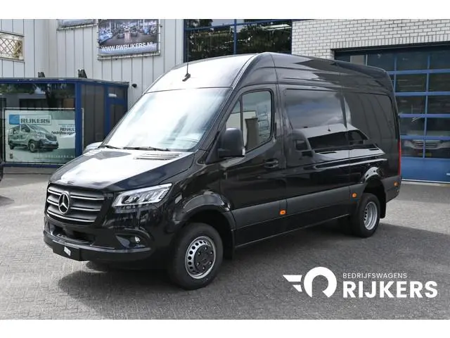 Mercedes-Benz Sprinter 519 CDI L2H2 Select 3.5t 3500 kg Trekgewicht, LED, Distronic