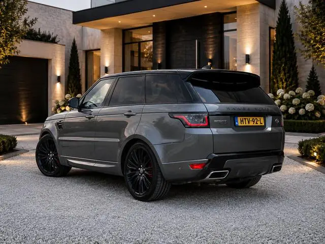 Land Rover Range Rover Sport P400e HSE Dynamic l Trekhaak l Meridian Signature l 360° l Pano l Matri...
