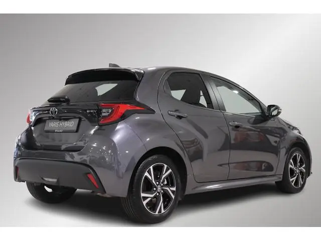 Toyota Yaris 1.5 Hybrid 115 Dynamic, Comfort Pakket, Stuurverwarming, Parkeersensoren, BSM, Camera