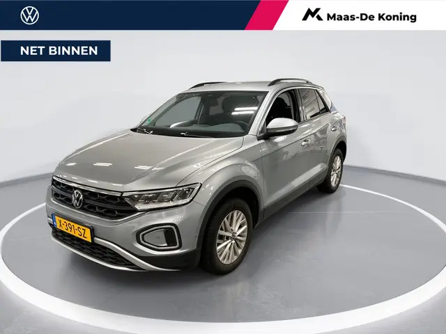 Volkswagen T-Roc 1.5 TSI 150pk DSG Life Business · Camera · Apple/Android Car Play · Navigatie · P-S...