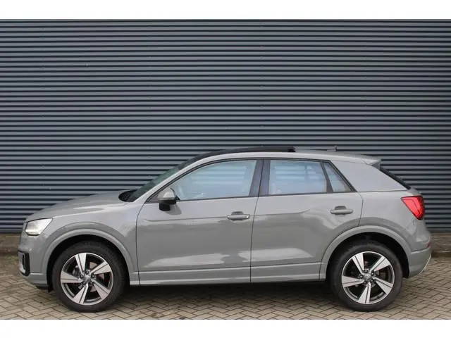 Audi Q2 35 TFSI  Epic Panoramadak Full-Led Camera Navigatie Adaptive-Cruise