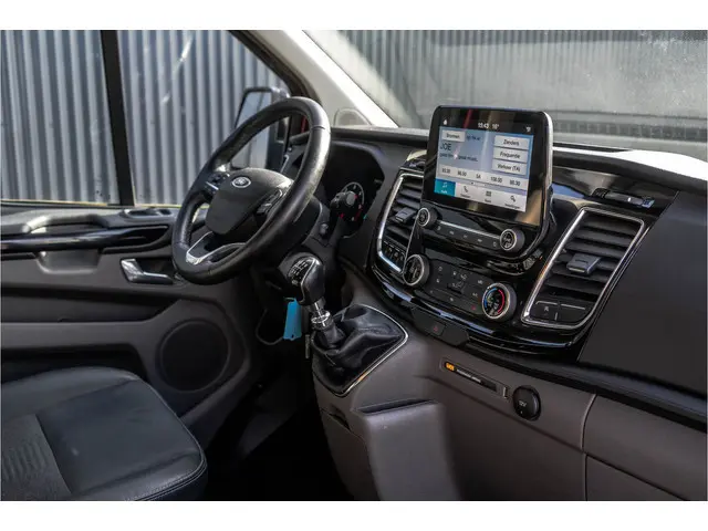 Ford Transit Custom 2.0 TDCI L2H1 | 170PK | Trail | DC 5-Persoons | Camera | Carplay | Lederen inter...