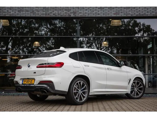 BMW X4 M40i High Executive , Trekhaak, M-sport, Memory seats elektrisch verstelbaar, Navigatie,