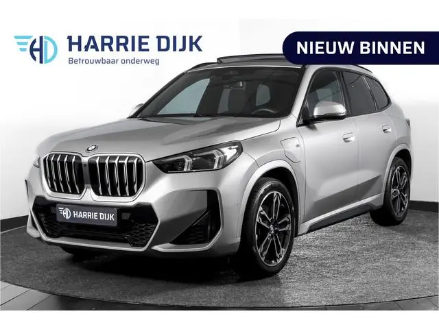 BMW X1 xDrive25e 245 PK | M-Sport | Premium Pack | S/K-Panodak | Dig. Cockpit | Cruise | Stoelverw....