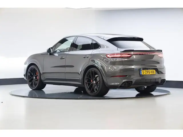 Porsche Cayenne Coupé 3.0 E-Hybrid | SOH 87.4 | Rijdt alleen op benzine |