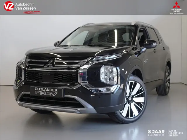 Mitsubishi Outlander 2.4 PHEV First Edition | Head up | 20 inch | Direct leverbaar | 8 jaar garantie | Rijklaarprijs | Boostactie €1.000 korting