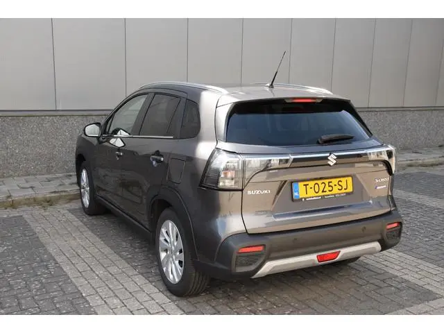Suzuki S-Cross