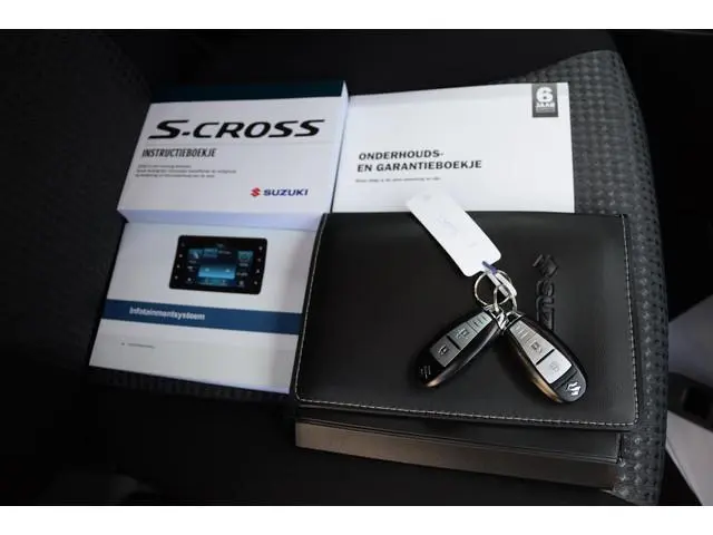 Suzuki S-Cross