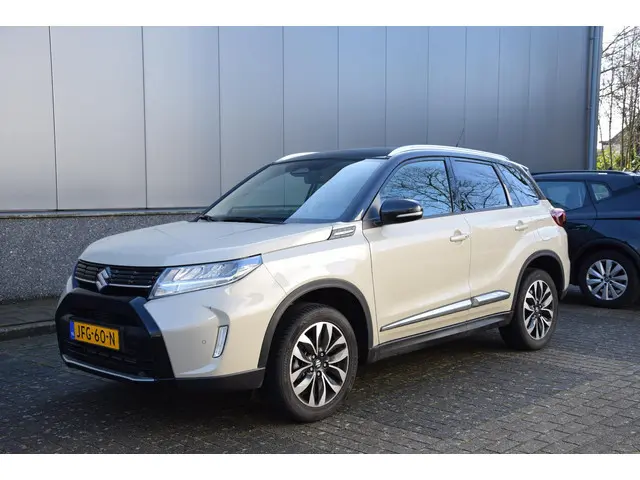 Suzuki Vitara 1.4 Boosterjet Smart Hybrid Style | DEMO-deal! | Two Tone Ivory | 10 jaar garantie!! |
