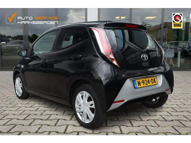 Toyota Aygo 1.0 VVT-i x | Camera | Lichtmetaal |