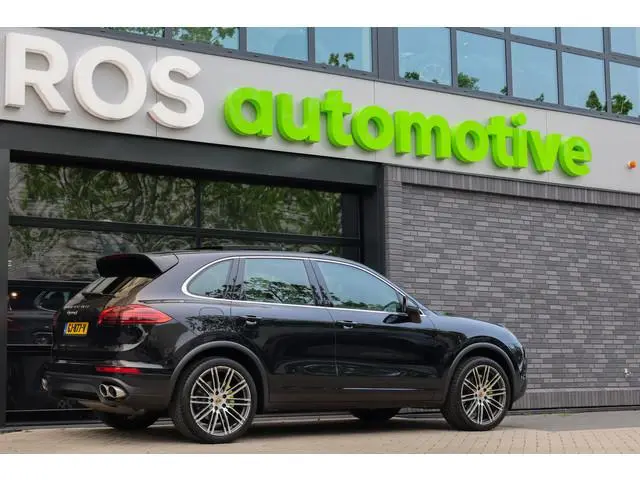 Porsche Cayenne 3.0 S E-Hybrid | LUCHTVERING | PANO | STOELKOELING | MEMORY | SPORT CHRONO | 21'' |