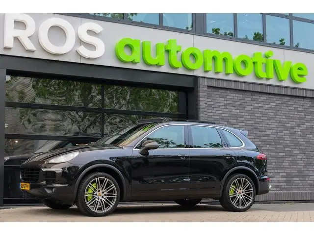 Porsche Cayenne 3.0 S E-Hybrid | LUCHTVERING | PANO | STOELKOELING | MEMORY | SPORT CHRONO | 21'' |