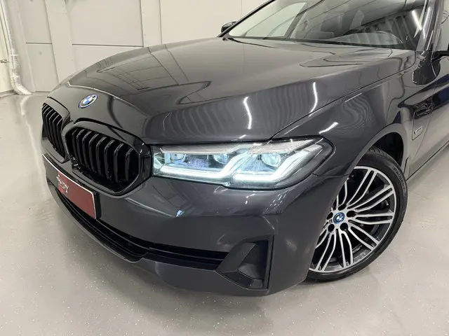 BMW 5-serie Touring 530e xDrive High Exe PANO/TREKHAAK/SOH 92%/H&K/360CAMERA/ACC/19"M-SPORT BREEDSET...