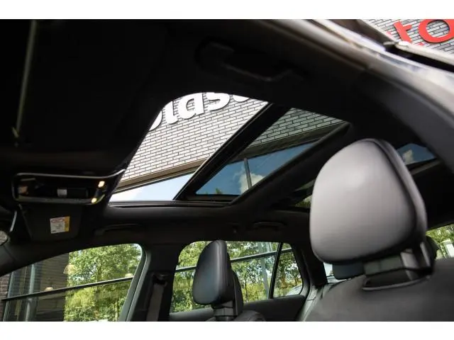 Mercedes-Benz C-klasse Estate 300 e AMG Line , SOH 100%, Panoramadak, Trekhaak, Head-up display, Ada...