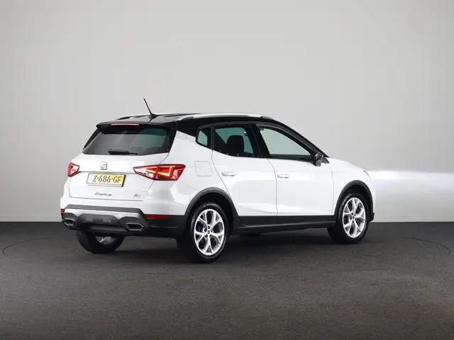 SEAT Arona 1.0 TSI FR 95pk | Navigatie via App | Virtual Cockpit | Verlengde garantie | Parkeersenso...
