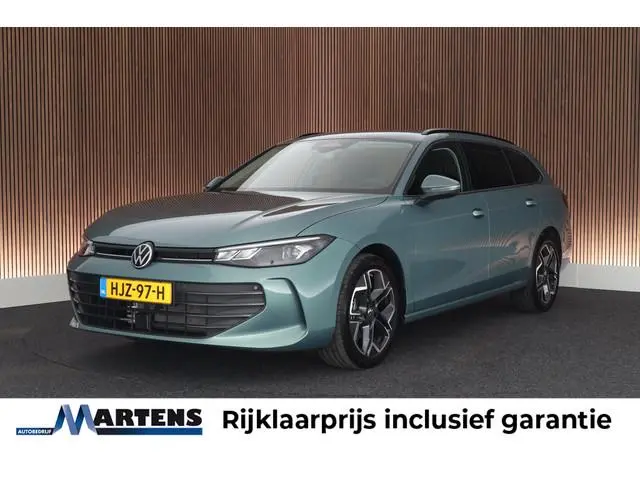 Volkswagen Passat Variant 1.5 eTSI 150pk DSG Led Stoelverwarming Virtual Cockpit Navigatie