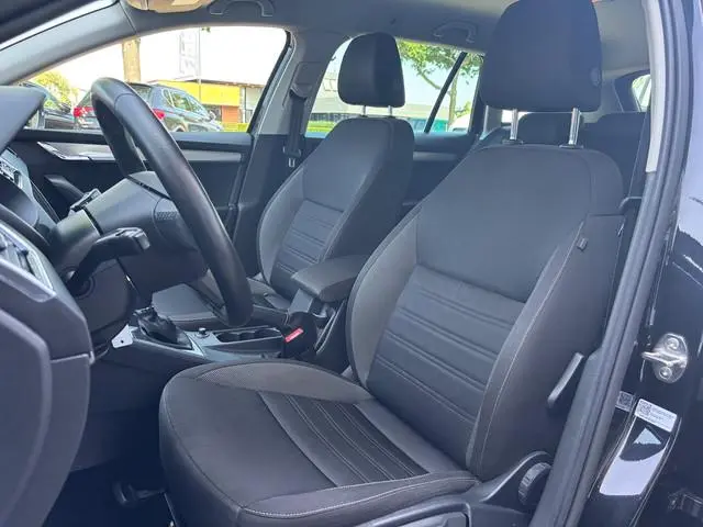 ŠKODA Octavia Combi 1.0 TSI Greentech Ambition Business | Automaat | Apple Carplay | Achterruitrijca...