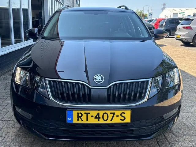 ŠKODA Octavia Combi 1.0 TSI Greentech Ambition Business | Automaat | Apple Carplay | Achterruitrijca...