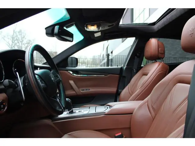 Maserati Quattroporte