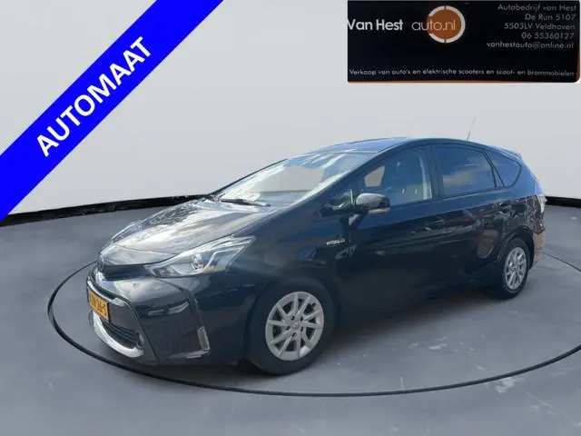 Toyota Prius + 1.8 Active
