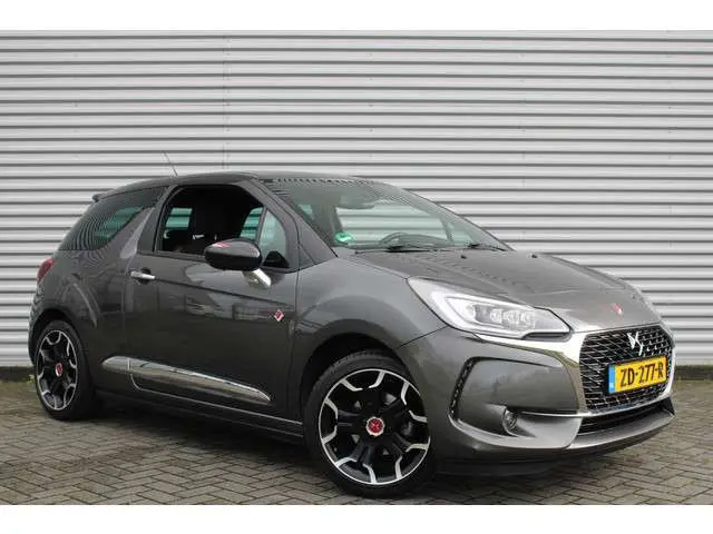 DS DS 3 1.2 PureTech Performance Line | Automaat | Navi | Trekhaak | Clima | 17" LM Velgen | Camera |