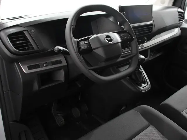 Opel Vivaro 1.5 Diesel 120 S&S L3 Apple Carplay /  Android Auto Parkeersensoren V+A Trekhaak Camera...