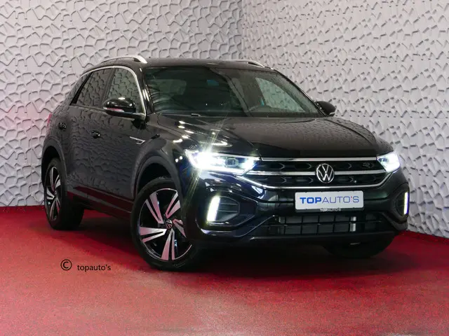 Volkswagen T-Roc ✅NIEUWE AUTO✅ 1.5 TSI 150PK R-LINE EVO  IQ LIGHT ALCANTARA ELEK.KLEP CARPLAY STOEL/...