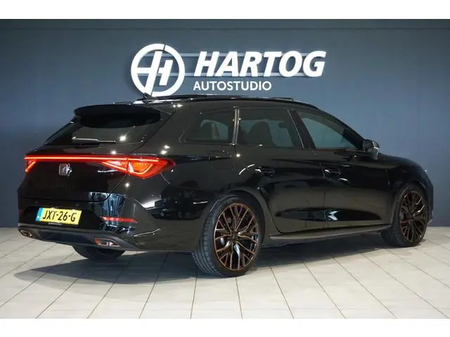 CUPRA Leon Sportstourer 1.4 e-Hybrid VZ Copper Edition 245pk + PANO / LEDER / MEMORY / DCC