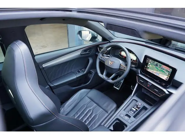 CUPRA Leon Sportstourer 1.4 e-Hybrid VZ Copper Edition 245pk + PANO / LEDER / MEMORY / DCC