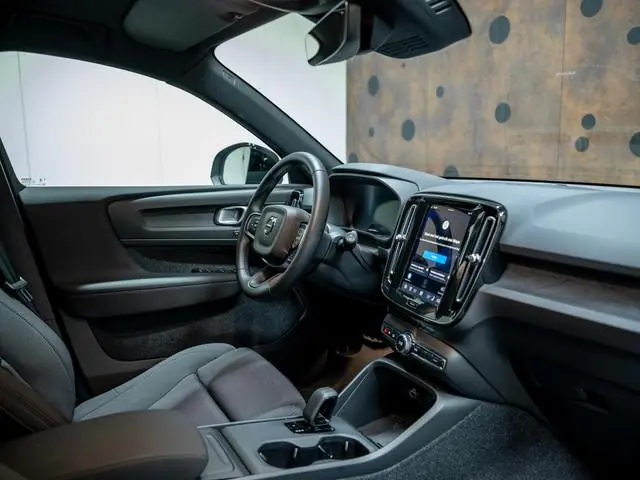 Volvo EX40
