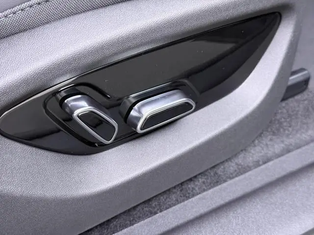 BYD SEALION