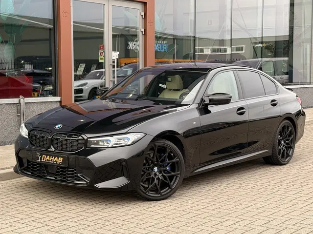 BMW 3-serie M340i xDrive 374PK | Schuifdak | El.Stoelen | ACC | 20''