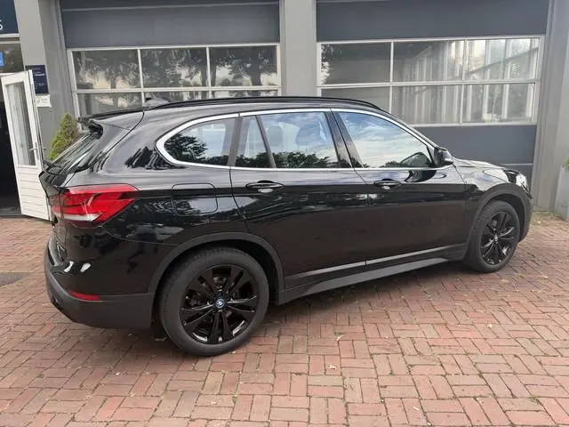 BMW X1 xDrive25e Executive Cruise | Head-Up | Lederbekleding | El. Achterklep | Stoelverwarming | Cl...