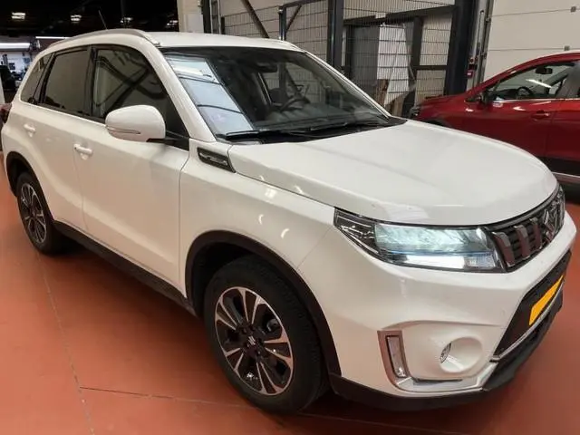 Suzuki Vitara 1.5 HYBRID STYLE AUTOMAAT Alcantara | LED | Keyless | Adaptive Cruise