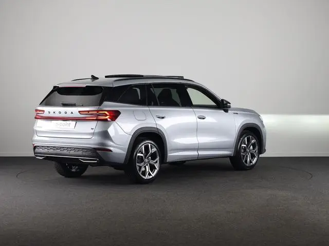 Škoda Kodiaq Sportline Business PHEV 1.5 TSI 204pk DSG | Panoramadak | Wegklapbare trekhaak | 20 inc...