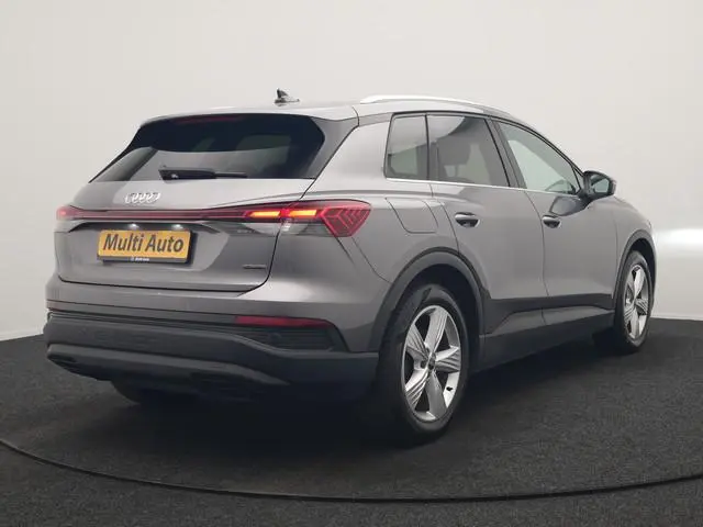 Audi Q4 e-tron 45 Quattro Edition 77 kWh 265pk Dealer O.H. | Trekhaak Af Fabriek | Stoelverwarming |...