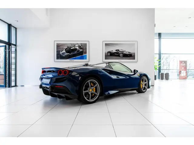 Ferrari F8 Spider