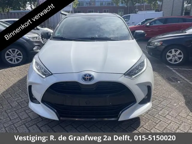 Toyota Yaris 1.5 Hybrid Executive | Stoelverwarming | Navigatie | Parkeersenoren | Apple Carplay/And...