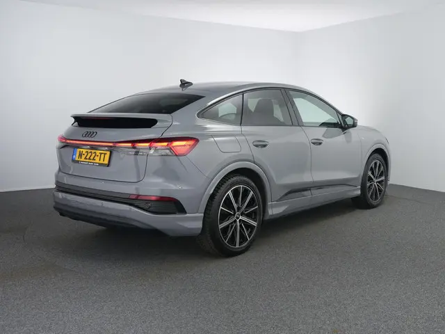 Audi Q4 Sportback e-tron 35 Launch edition S Competition 55 kWh | SOH 90% | Sonos | Winterpakket | A...
