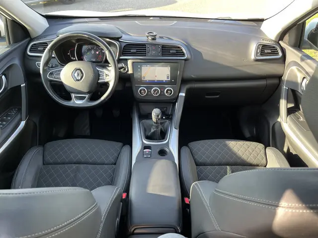 Renault Kadjar 1.3 TCe Intens 140PK / Camera / Apple Carplay - Android Auto / Panorama-dak / Climate...