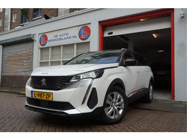 Peugeot 5008 1.2 PureTech GT SPORT | LEER/ Alcantara | Sfeerverlichting | APPLE | NL auto | Dealer o...