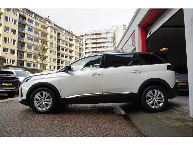Peugeot 5008 1.2 PureTech GT SPORT | LEER/ Alcantara | Sfeerverlichting | APPLE | NL auto | Dealer o...