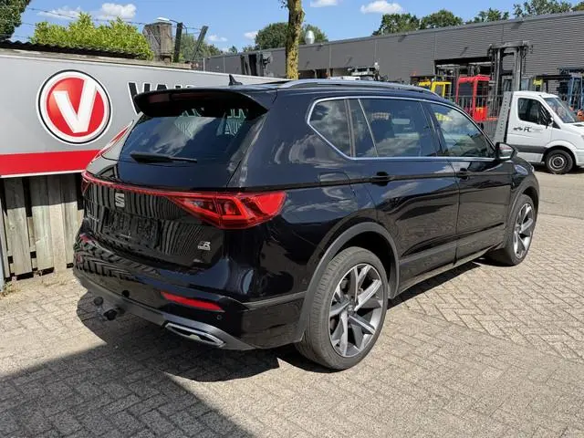 SEAT Tarraco 1.4 TSI e-Hybrid PHEV FR Business FABRIEKSGARANTIE 03-2028 20"/Panoramadak/Trekhaak/360...