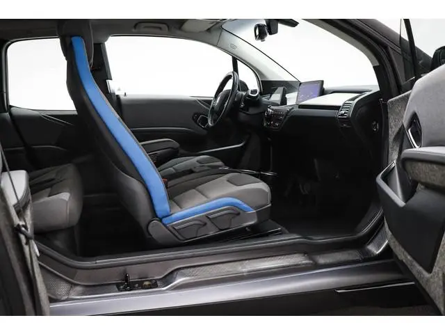 BMW i3 Business Edition 120Ah 42 kWh | SOH 92% | STOELVERWARMING | DAB | APPLE | CAMERA