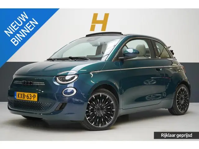 Fiat 500e Cabrio La Prima 42 kWh SoH 94,9% | Leder | Stoelverwarming | Lm velgen | Navigatie | Carpl...
