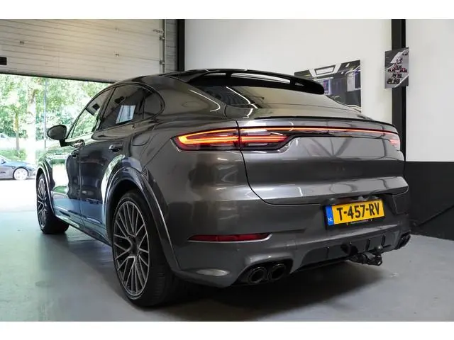 Porsche Cayenne Coupé 3.0 E-Hybrid Platinum Edition / BTW / Techart / Clanck / Pano / Trekhaak / Inn...