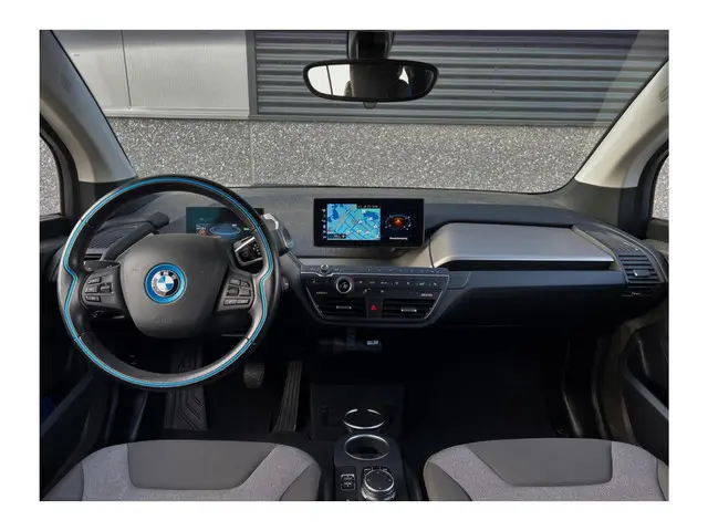 BMW i3 Executive 120Ah 42 kWh Navi-Pro/W-pomp/Carplay/Camera/3-fase/20"
