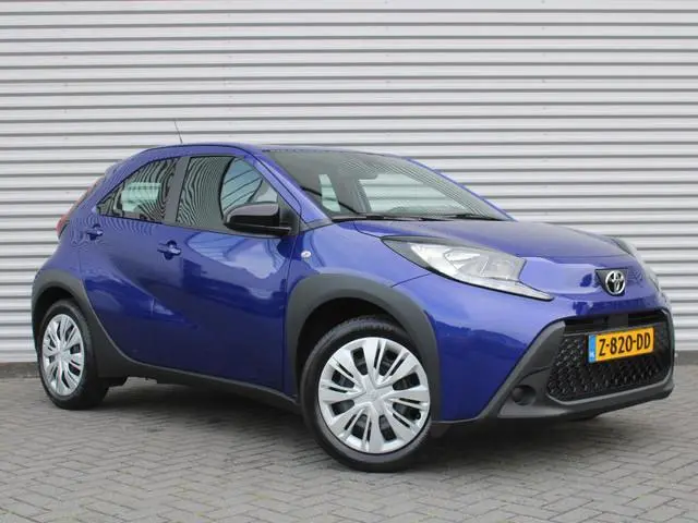 Toyota Aygo X 1.0 VVT-i MT Play | All season 17" | Apple carplay/Android auto | Cruise | Airco | Cam...